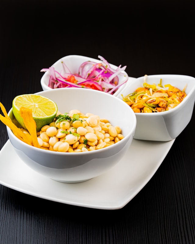 Chochos (Altramuces) con maiz tostado - Imagen 1